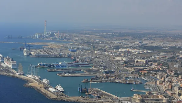 Porto di Civitavecchia altra giornata record: banchine piene di navi ed operative