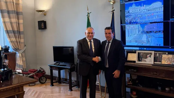 Il Commissario Straordinario dell'AdSP ha incontrato il Prefetto di Roma Lamberto Giannini: collaborazione piena e costante per garantire legalità e trasparenza negli appalti Il Commissario Straordinario dell'AdSP ha incontrato il Prefetto di Roma Lamberto Giannini: collaborazione piena e costante per garantire legalità e trasparenza negli appalti
